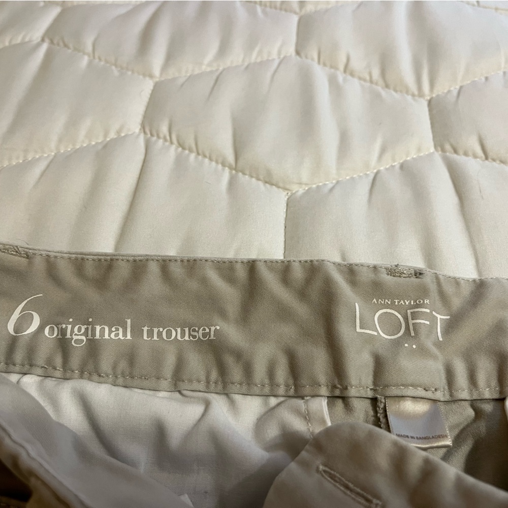 Women's Loft size 6. Khakis. - Picture 2 of 2
